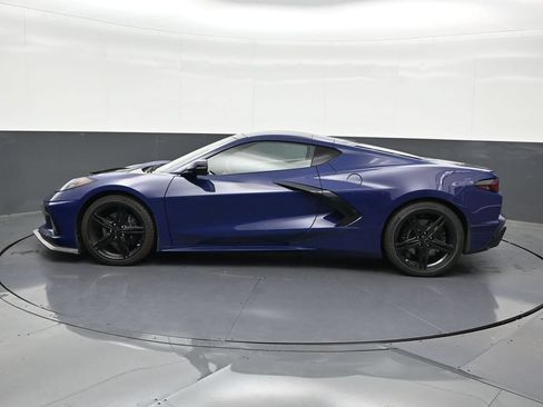 Used 2026 Chevrolet Corvette Stingray Coupe w/ 1LT RWD image 2