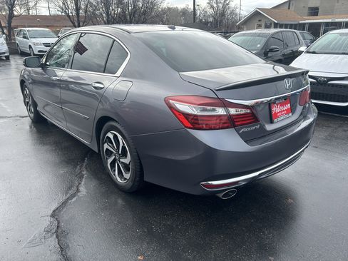 Used 2017 Honda Accord EX-L image 3