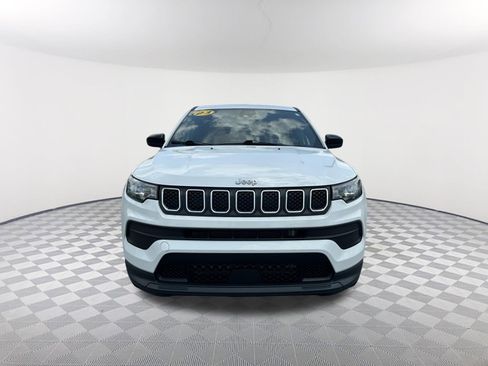 Used 2023 Jeep Compass Sport AWD/4WD image 2