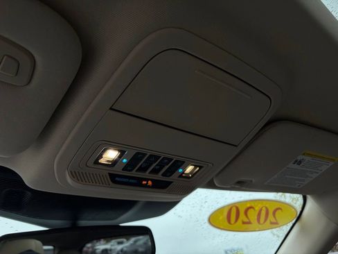 Used 2020 Ford Explorer Limited w/ Class III Trailer Tow Package image 21