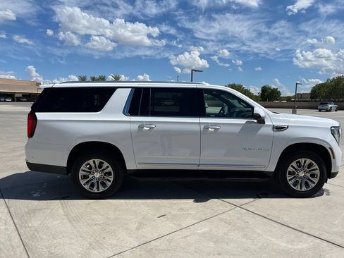Used 2025 GMC Yukon XL Denali AWD/4WD image 10