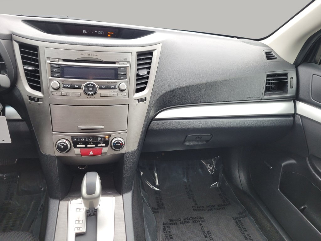 Used 2010 Subaru Outback 2.5i Premium w/ Popular Equipment Group 2A AWD/4WD image 4