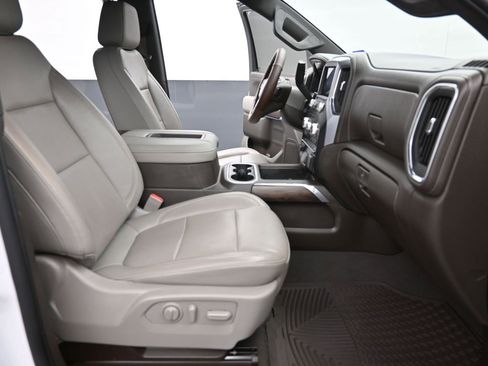 Used 2019 GMC Sierra 1500 SLT image 16