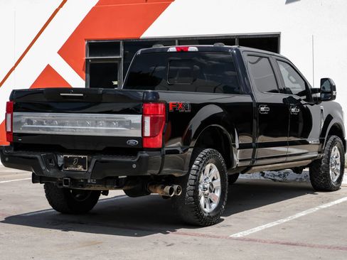 Used 2020 Ford F250 Platinum w/ FX4 Off-Road Package AWD/4WD image 9