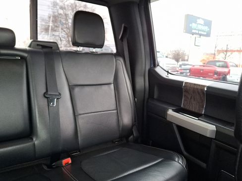 Used 2019 Ford F250 Lariat w/ Chrome Package image 20