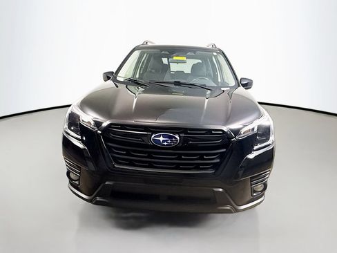 Used 2022 Subaru Forester Premium AWD/4WD image 2