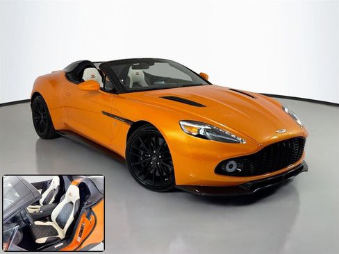 Used 2018 Aston Martin Vanquish Zagato RWD image 2