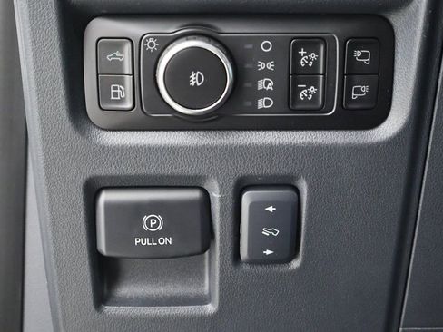 New 2025 Ford F150 Platinum w/ Equipment Group 702A High image 23