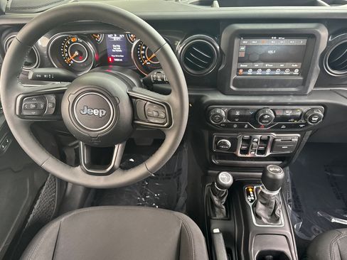 Used 2023 Jeep Wrangler Unlimited Sport AWD/4WD image 31