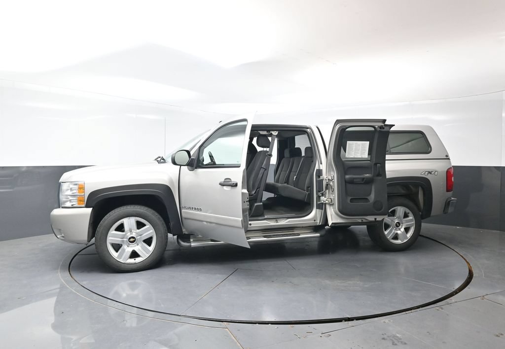 Used 2008 Chevrolet Silverado 1500 LT w/ All Star Edition AWD/4WD image 53