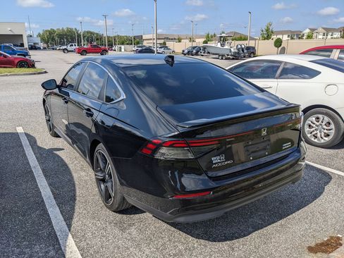 Used 2024 Honda Accord Sport image 10