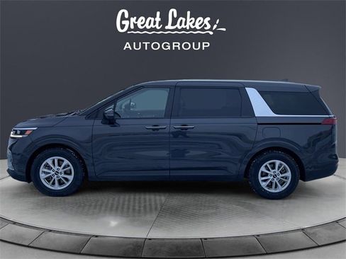 Used 2024 Kia Carnival LX image 2