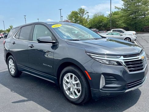 Used 2023 Chevrolet Equinox LT FWD image 9