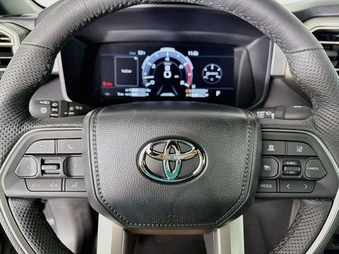New 2026 Toyota Tundra Limited AWD/4WD image 15