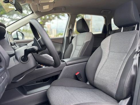 Used 2022 Nissan Rogue SV image 8