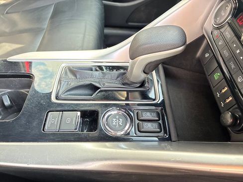 Used 2024 Mitsubishi Eclipse Cross SEL AWD/4WD image 23
