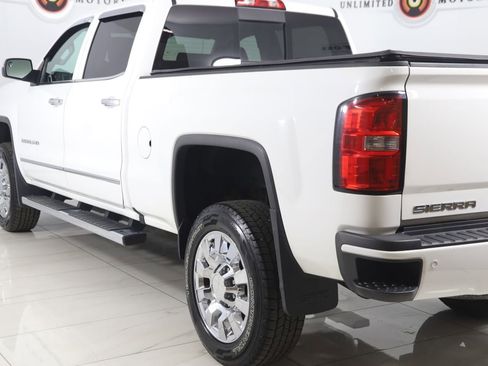 Used 2016 GMC Sierra 2500 Denali w/ Suspension Package, Off-Road AWD/4WD image 24