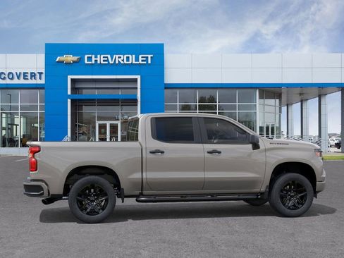 Used 2026 Chevrolet Silverado 1500 Custom w/ Turbomax Blackout Package RWD image 5