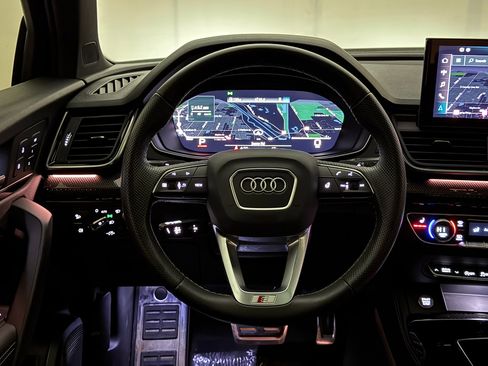 Used 2023 Audi SQ5 Prestige w/ Prestige Package image 31