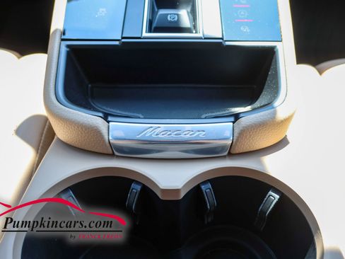 Used 2023 Porsche Macan AWD/4WD image 38