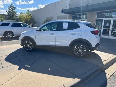 Used 2021 Buick Encore GX Select FWD image 9