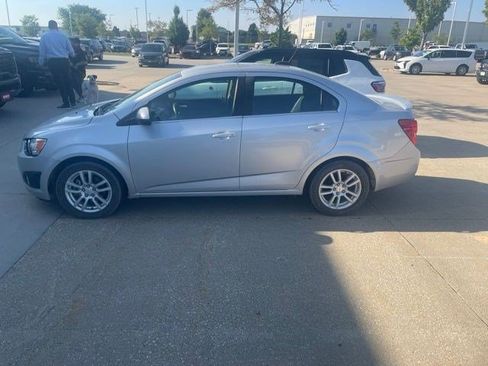 Used 2015 Chevrolet Sonic LT w/ Wheels and Fog Lamp Package FWD image 2