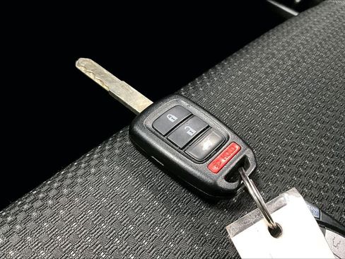 Used 2021 Honda HR-V LX image 17