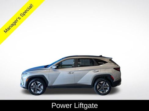 Used 2025 Hyundai Tucson SEL AWD/4WD image 16
