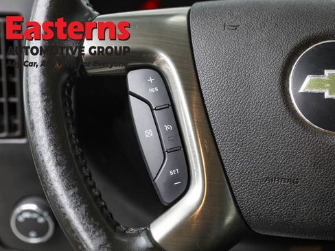 Used 2018 Chevrolet Express 2500 w/ Driver Convenience Package RWD image 15