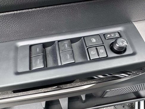 Used 2025 Toyota Tundra Limited w/ TRD Off-Road Package AWD/4WD image 9