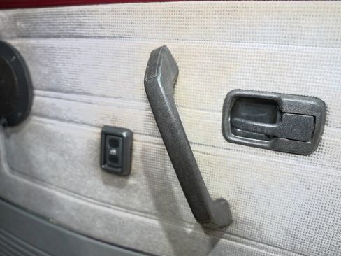 Used 1990 Volkswagen Vanagon Multi-Van image 35