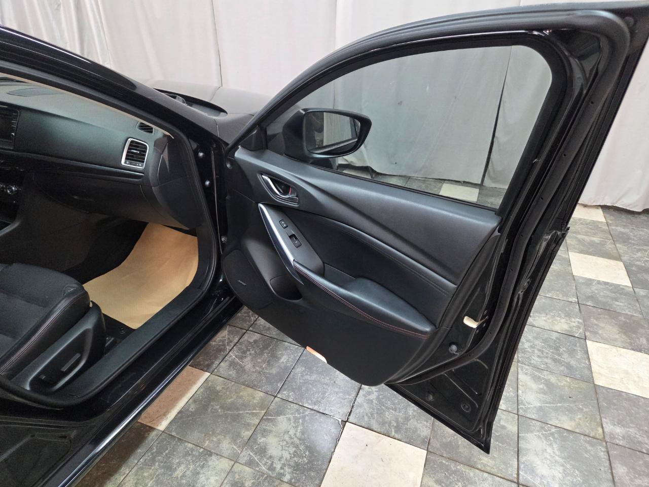 Used 2015 MAZDA MAZDA6 Grand Touring w/ GT Technology Package FWD image 10