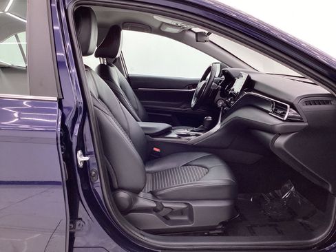 Used 2022 Toyota Camry SE image 15