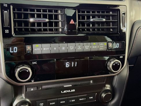 Used 2023 Lexus GX 460 Premium w/ Premium Plus Package AWD/4WD image 19