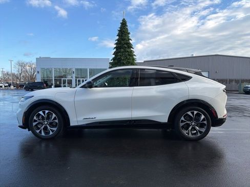 Used 2023 Ford Mustang Mach-E Premium image 4