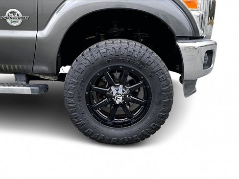 Used 2015 Ford F250 Lariat w/ Chrome Package image 31