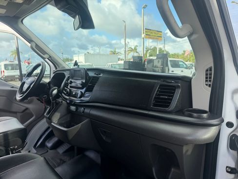 Used 2022 Ford Transit 150 Medium Roof image 21