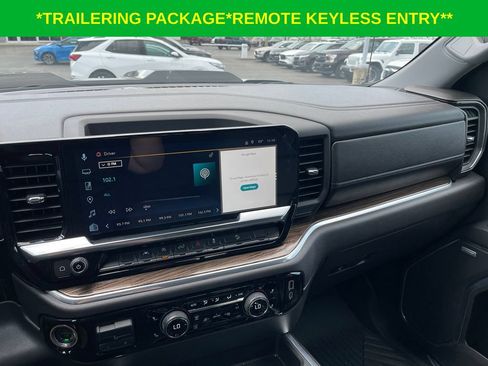 Used 2024 Chevrolet Silverado 1500 LT Trail Boss w/ Convenience Package II AWD/4WD image 16