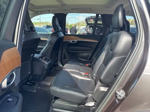 Used 2023 Volvo XC90 B6 Plus w/ Protection Package Premier AWD/4WD image 27