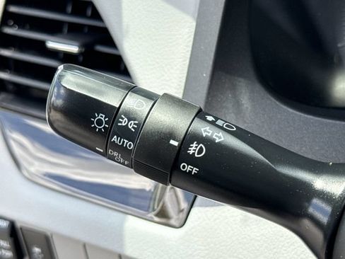 Used 2020 Toyota Sienna XLE FWD image 33