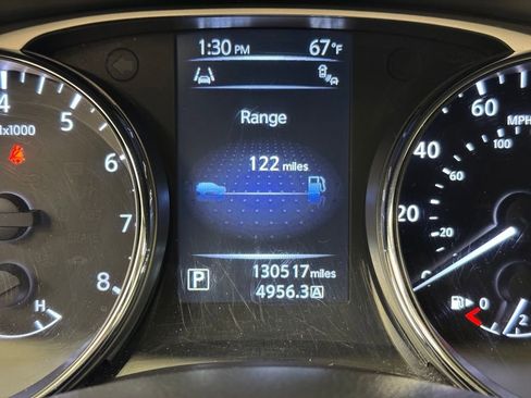 Used 2014 Nissan Rogue SV w/ SV Premium Package AWD/4WD image 31