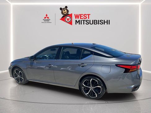 Used 2024 Nissan Altima 2.5 SR FWD image 4