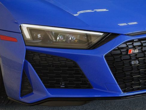 Used 2023 Audi R8 V10 performance image 9