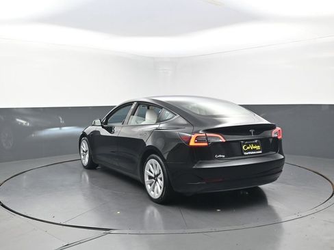 Used 2023 Tesla Model 3 Standard Range image 6