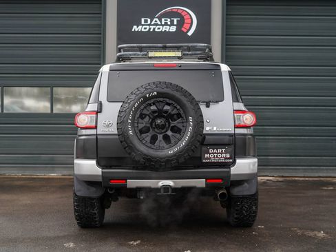 Used 2014 Toyota FJ Cruiser 4WD w/ Convenience Package image 6