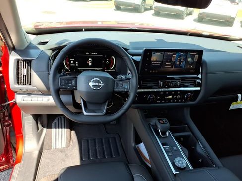 New 2026 Nissan Pathfinder SL AWD/4WD image 9
