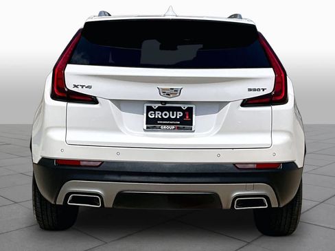 Used 2022 Cadillac XT4 Premium Luxury w/ Enhanced Visibility Package FWD image 5