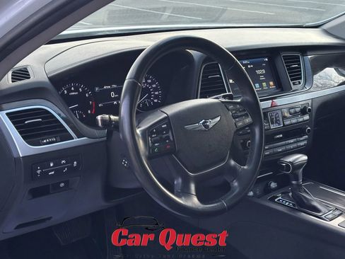 Used 2019 Genesis G80 3.8 RWD image 10