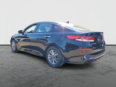 Used 2019 Kia Optima LX image 3