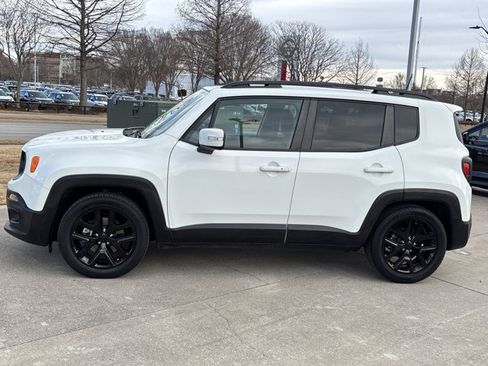 Used 2018 Jeep Renegade Altitude w/ Cold Weather Group image 8